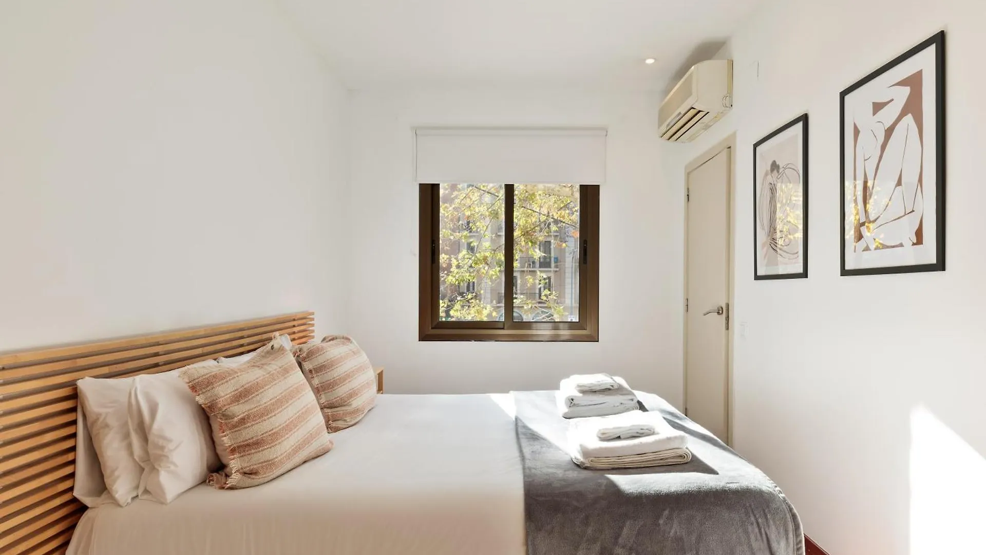 Enjoy Apartments Urban Retreat Valencia 2 Barcelona 0*,  Spain